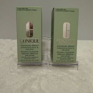Clinique Lot of 2 Dramatically Different Lotion With Pump NEW